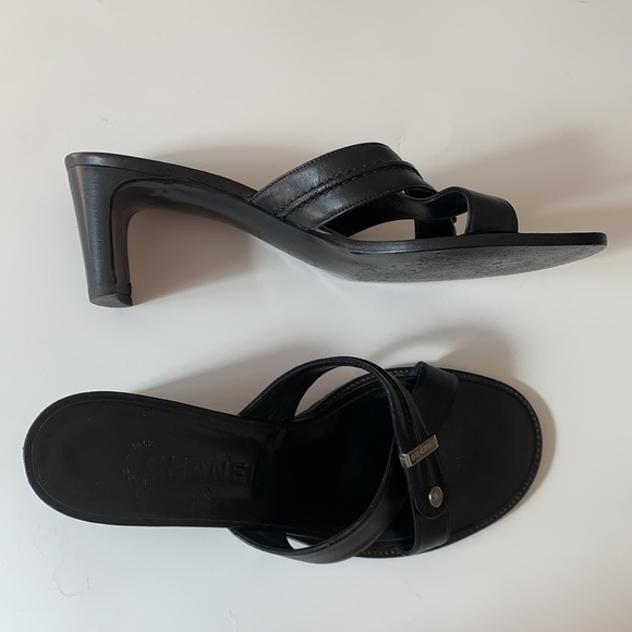 Chanel black leather slides - Picture 9 of 9